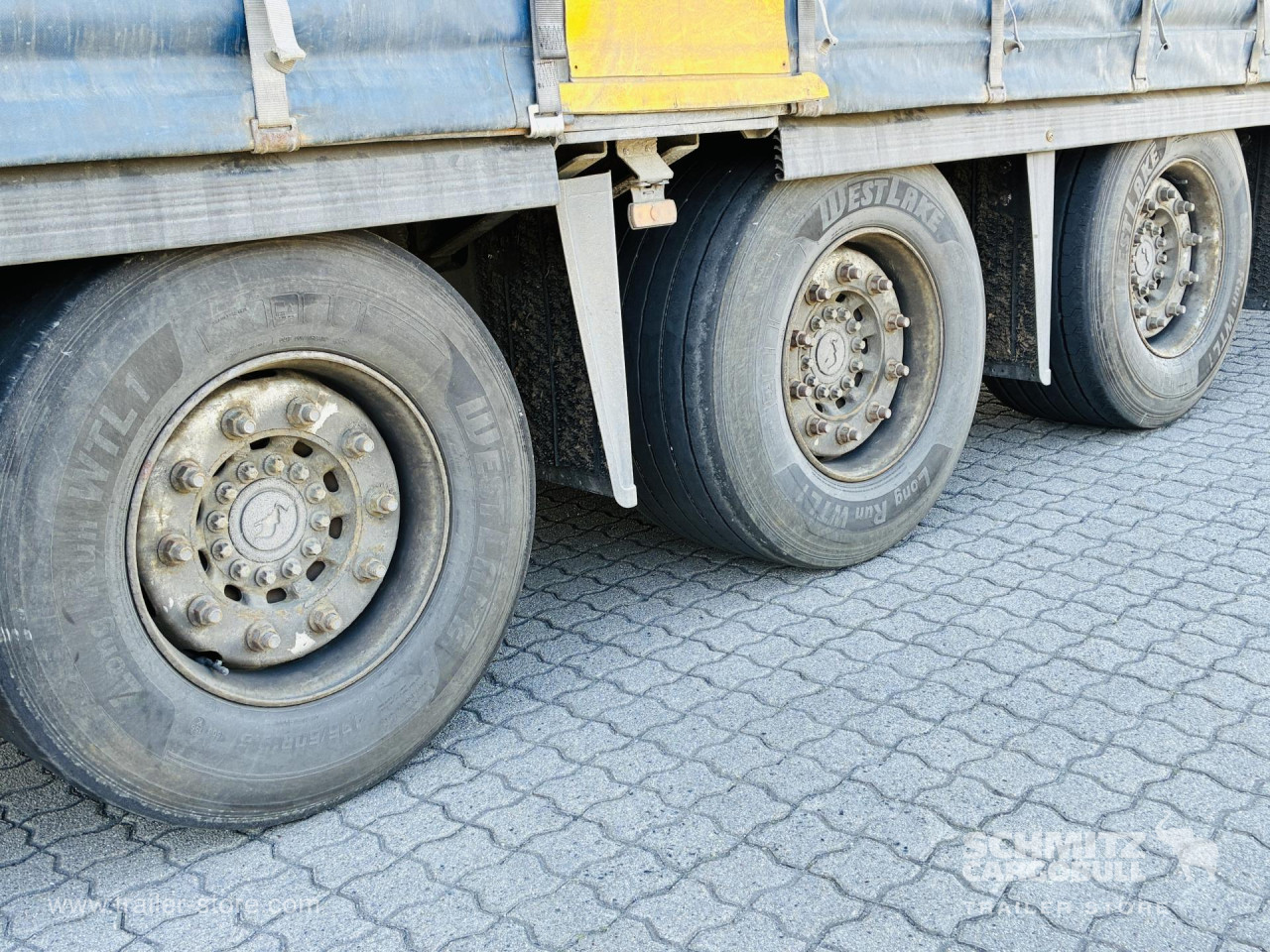 Schmitz Cargobull Curtainsider Mega 