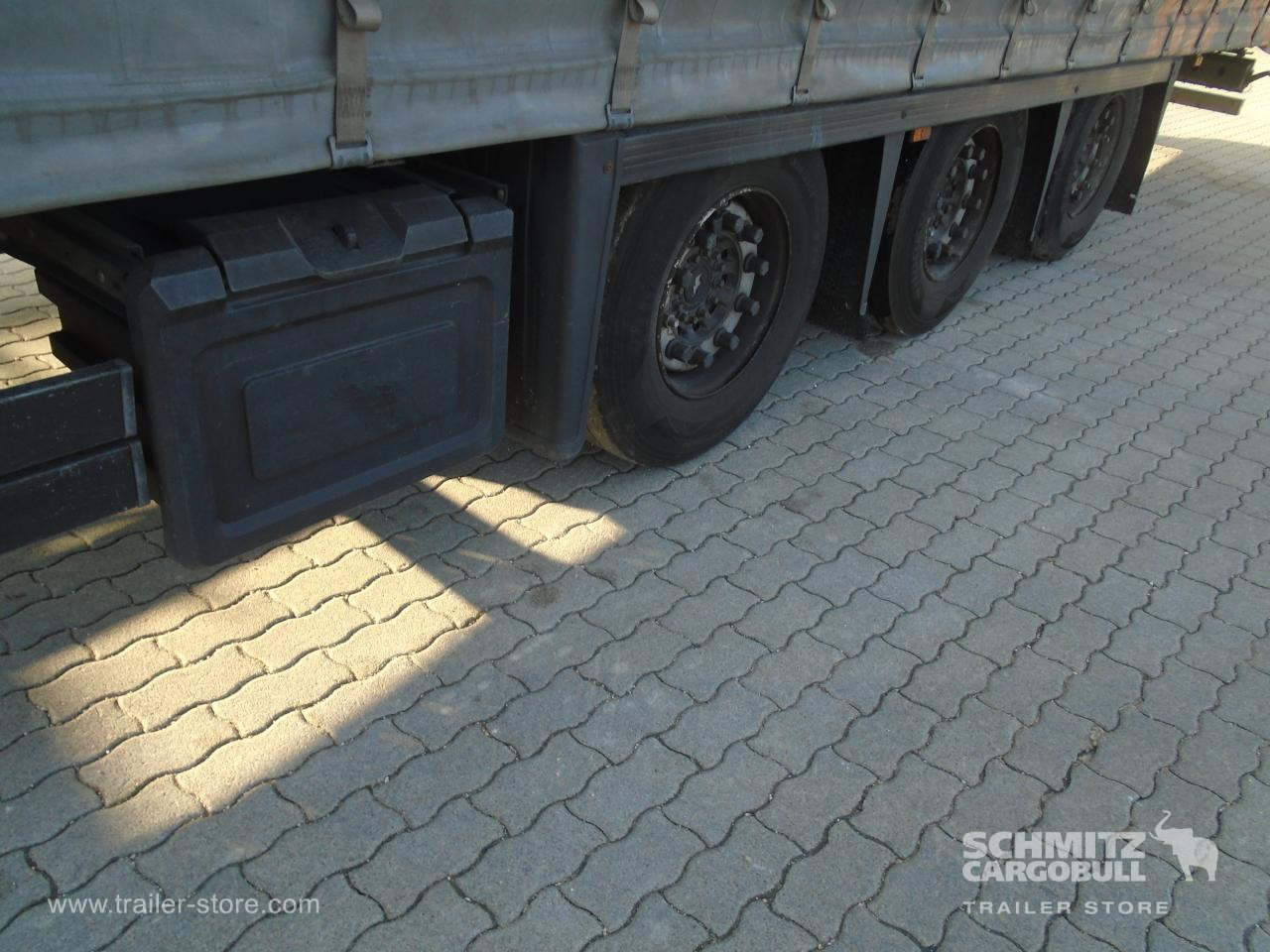 Schmitz Cargobull Curtainsider Mega 