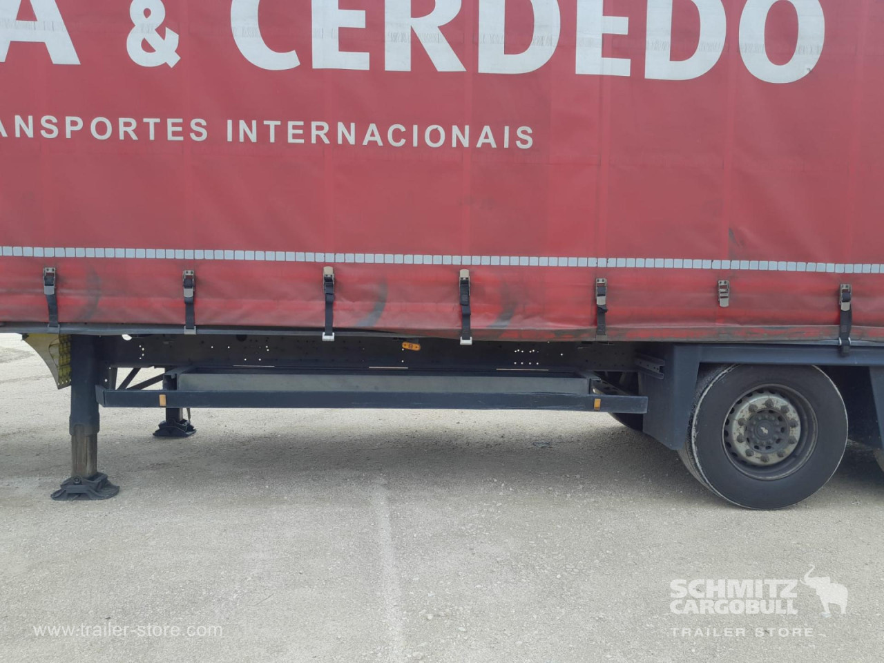 Schmitz Cargobull Curtainsider Varios 