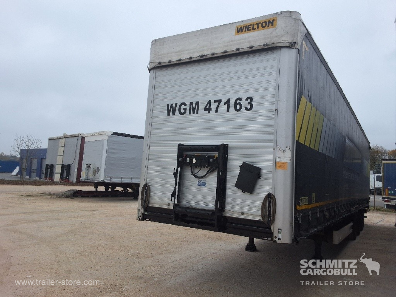 WIELTON Curtainsider Mega 