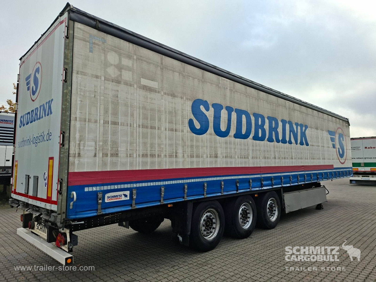Schmitz Cargobull Curtainsider Standard Getränke 