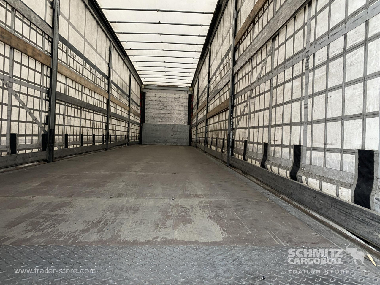 Schmitz Cargobull Semitrailer Curtainsider Mega 