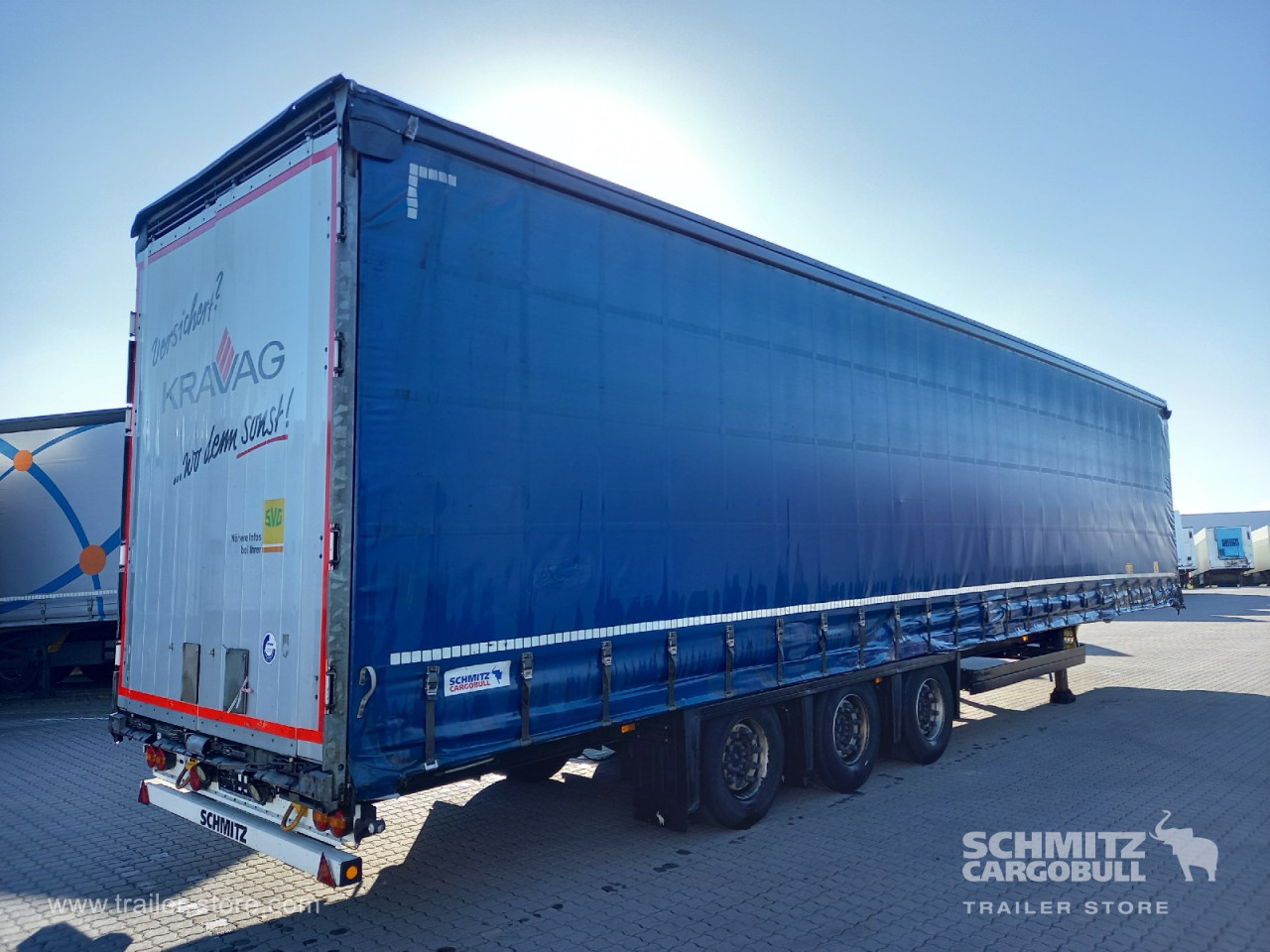 Schmitz Cargobull Curtainsider Mega Getränke 