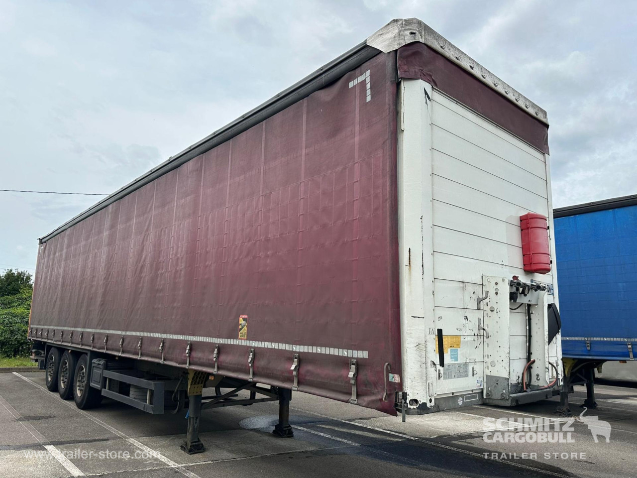 Schmitz Cargobull Semitrailer Curtainsider Standard Hayon 