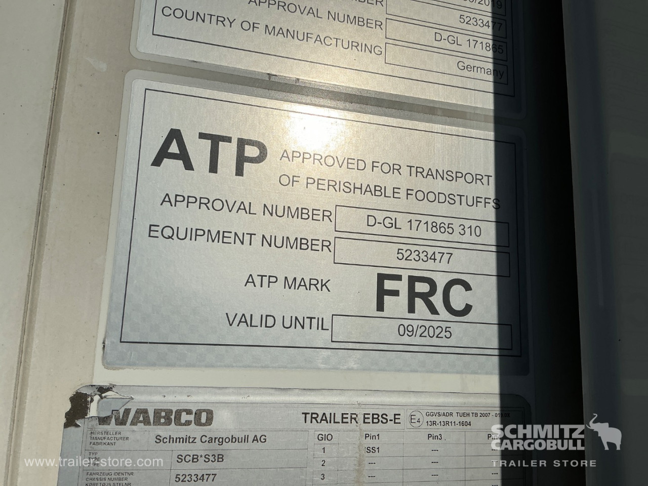 Schmitz Cargobull Reefer Meat hanging system 