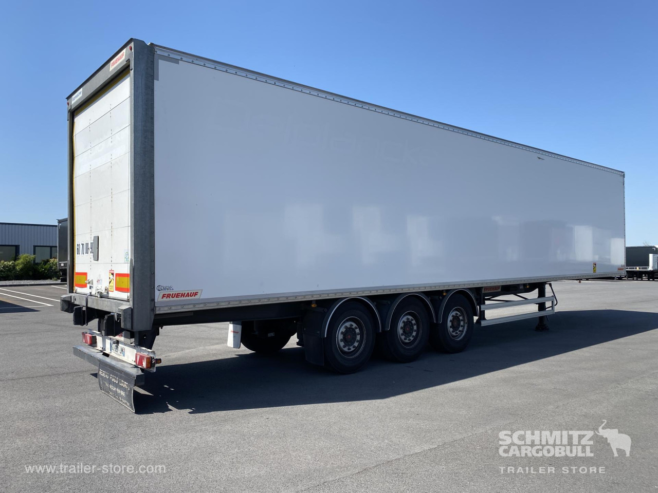 FRUEHAUF Semitrailer Dryfreight Standard Porte relevante 