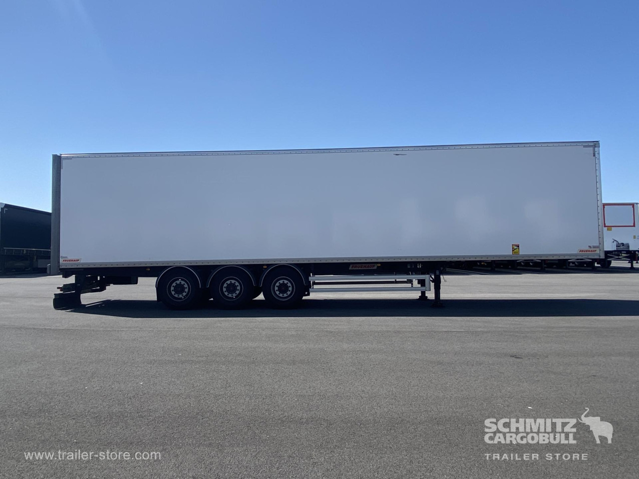 FRUEHAUF Semitrailer Dryfreight Standard Porte relevante 