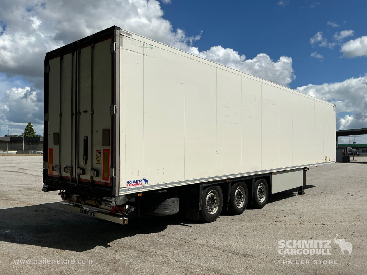 Schmitz Cargobull Reefer Meat hanging system 