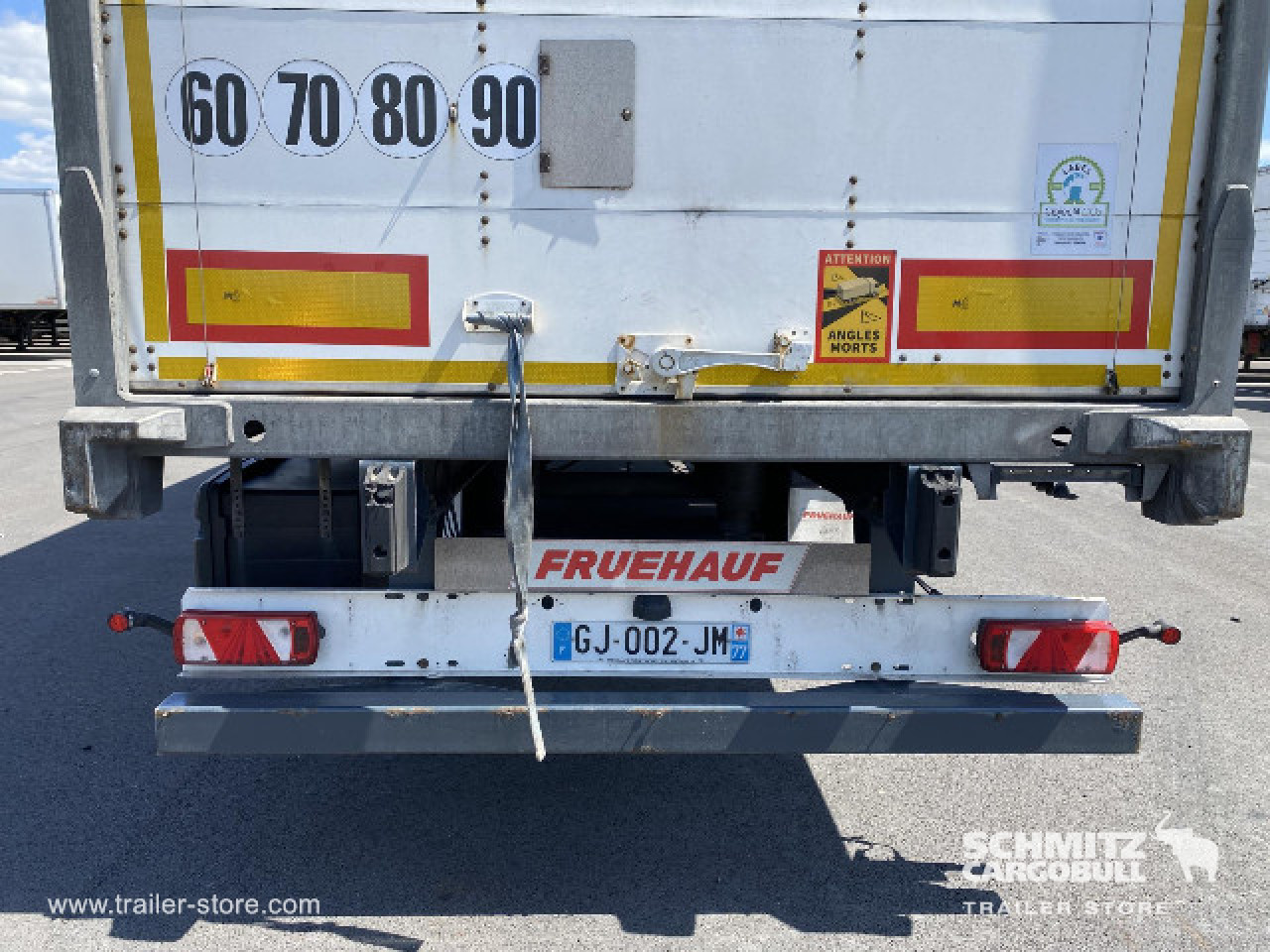 FRUEHAUF Semitrailer Dryfreight Standard Porte relevante 