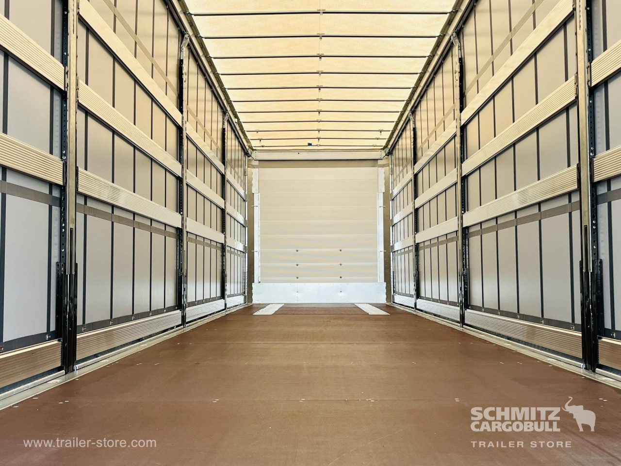 Schmitz Cargobull Curtainsider Standard Getränke 