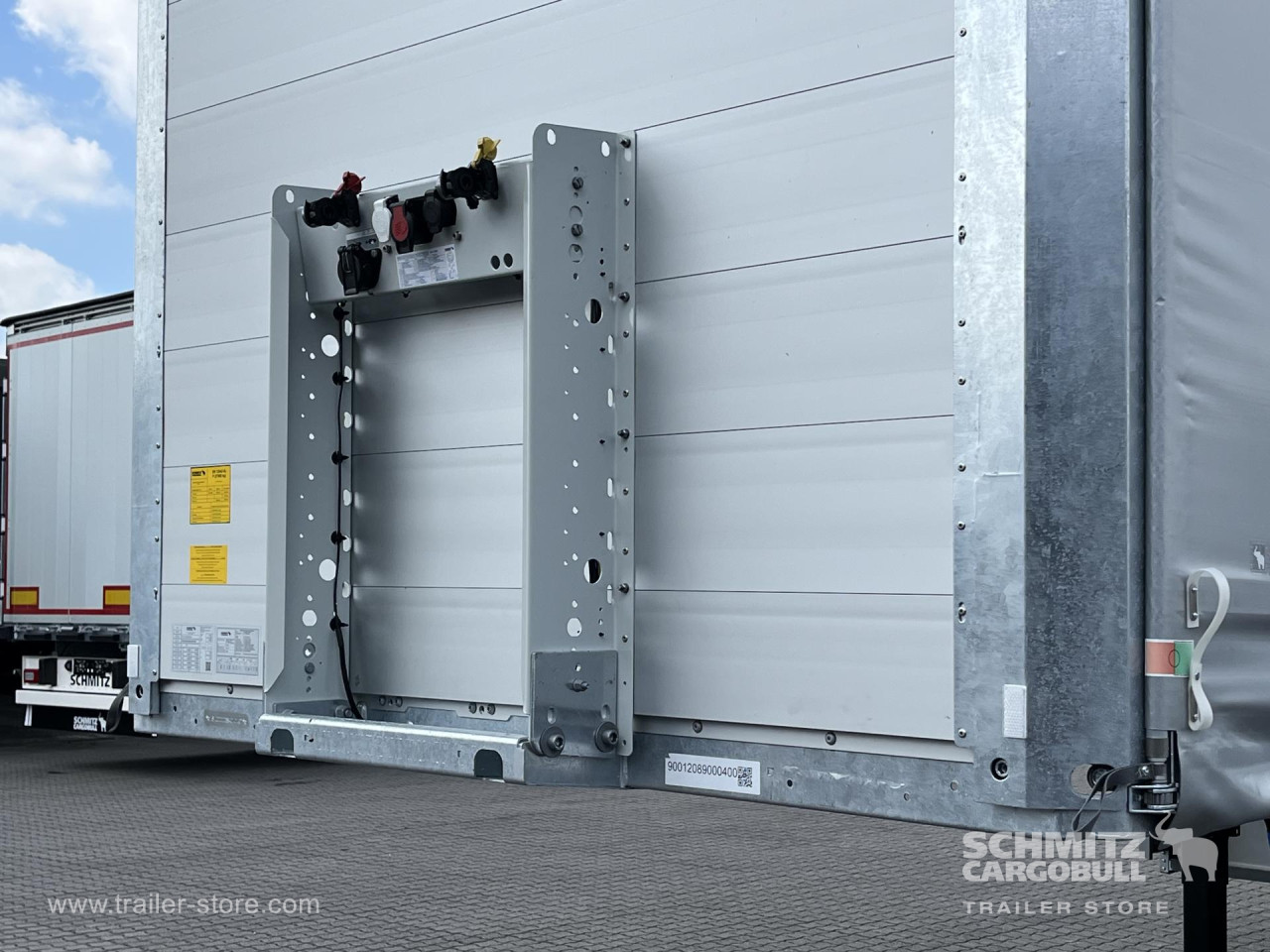 Schmitz Cargobull Curtainsider Standard Getränke 