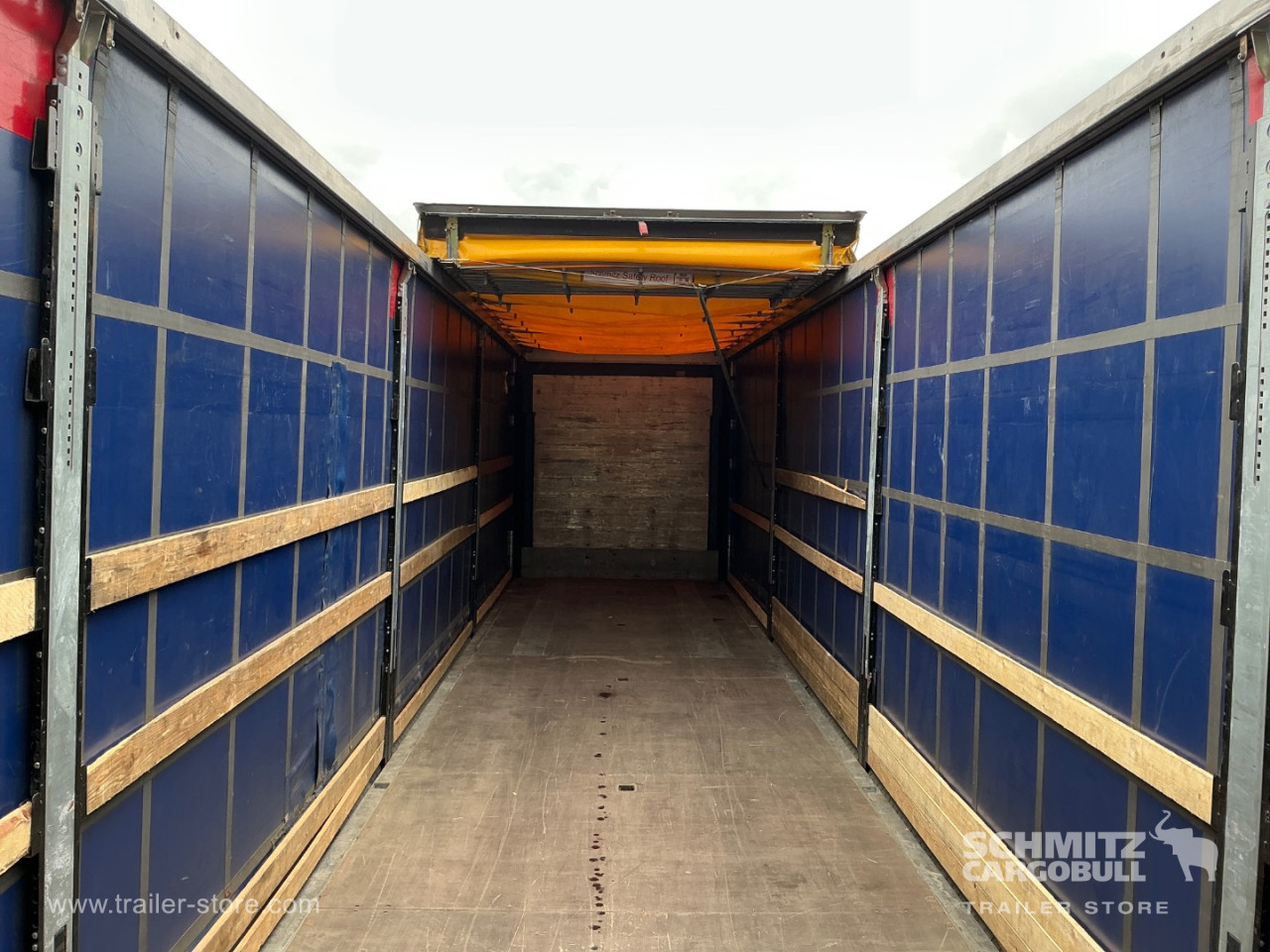 Schmitz Cargobull Curtainsider Standard 
