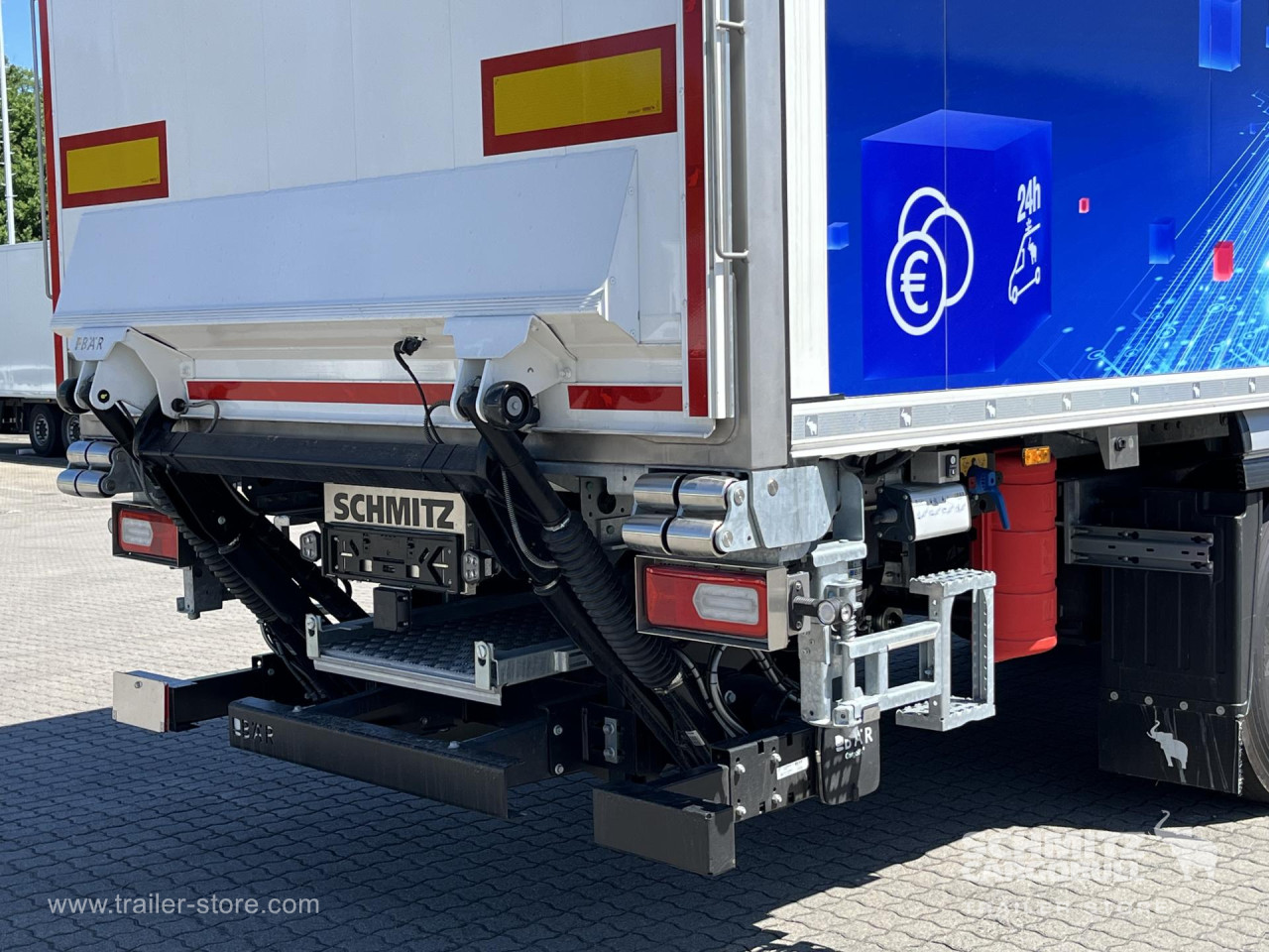 Schmitz Cargobull Frischdienst Standard Trennwand Rolltor Ladebordwand 