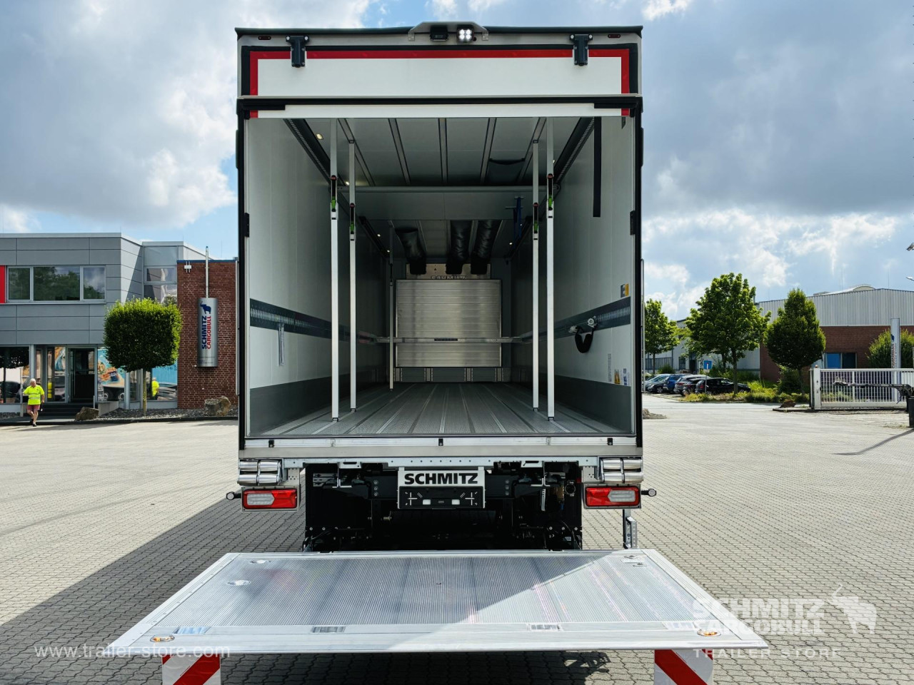 Schmitz Cargobull Frischdienst Standard Trennwand Ladebordwand 