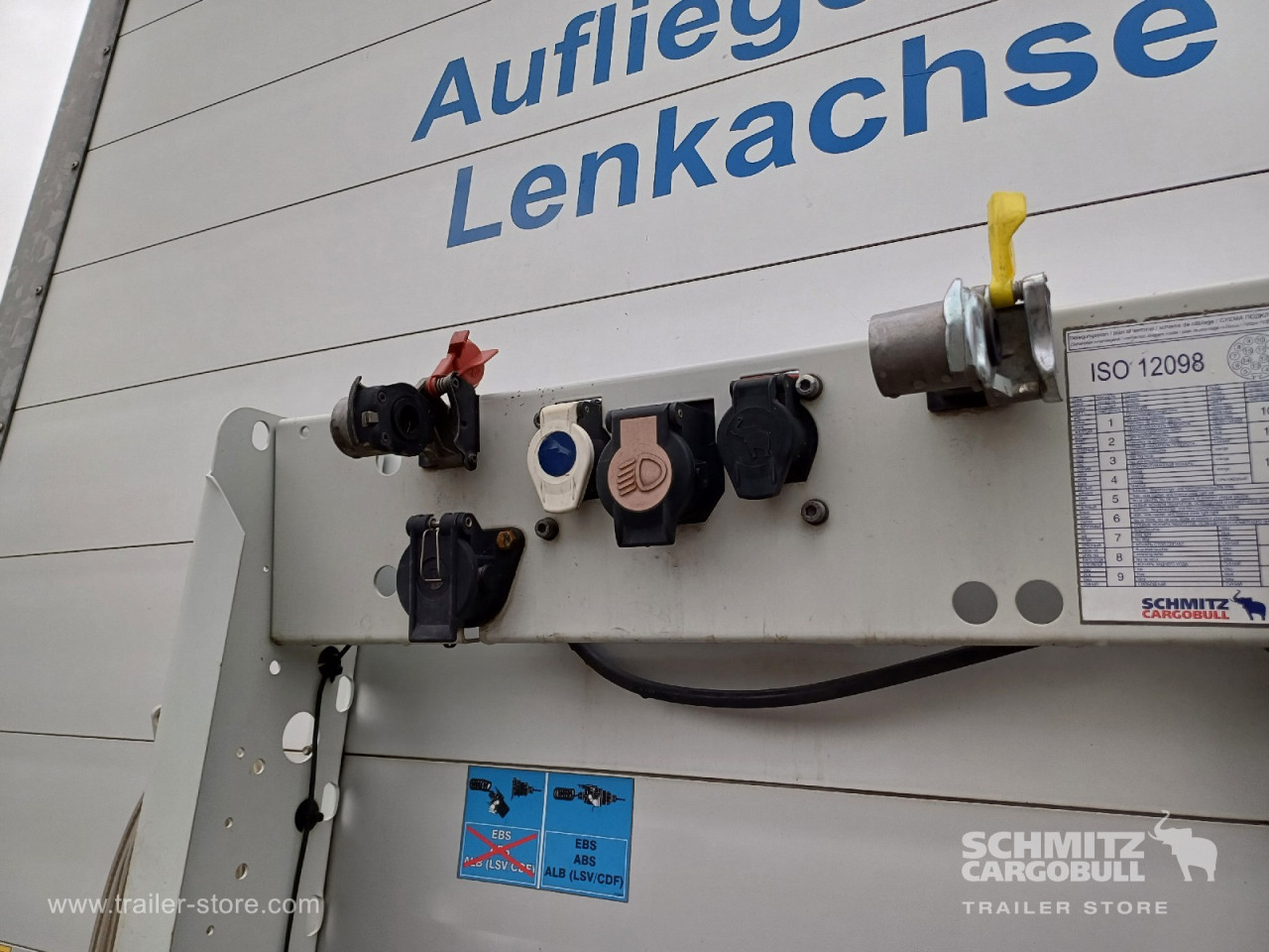 Schmitz Cargobull Curtainsider Standard Staplerhalterung 