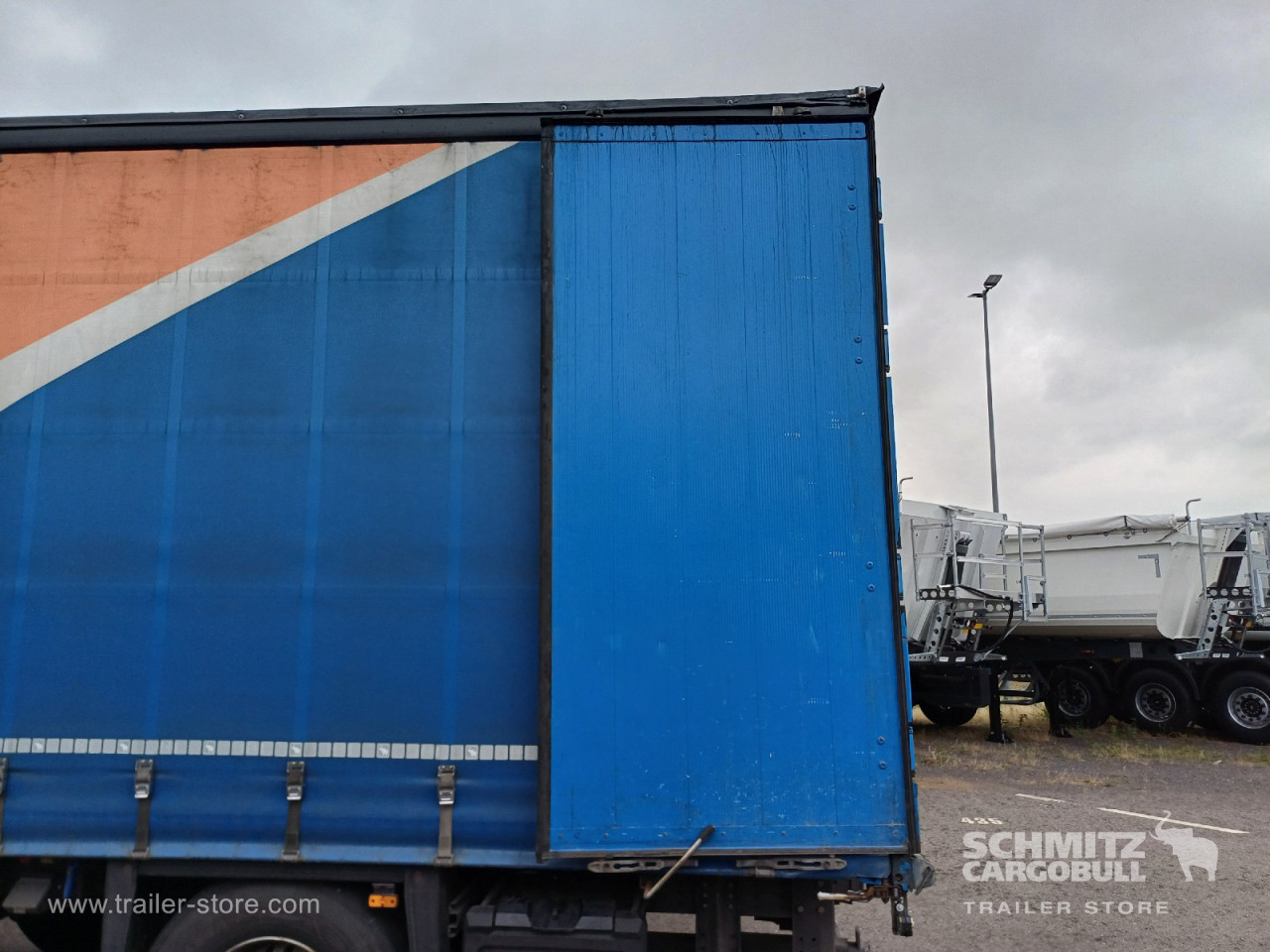Schmitz Cargobull Curtainsider Standard Staplerhalterung 
