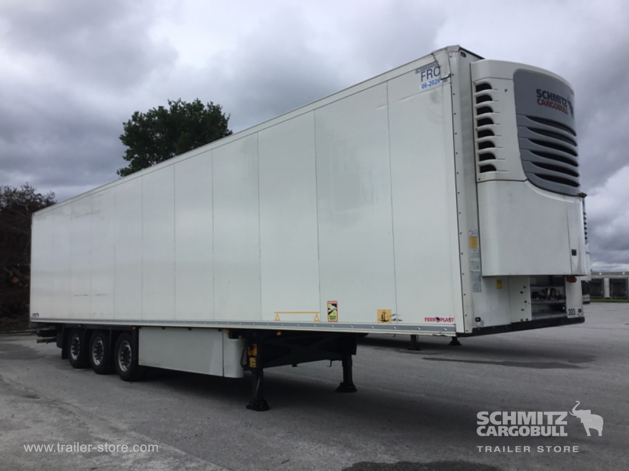 Schmitz Cargobull Reefer Meat hanging system 