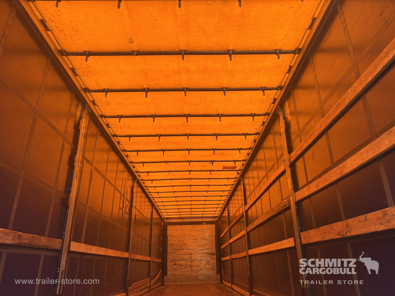 Schmitz Cargobull Curtainsider Standard 