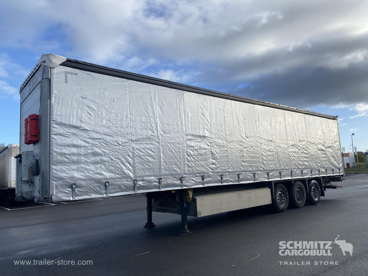 Schmitz Cargobull Semitrailer Curtainsider Standard Hayon 