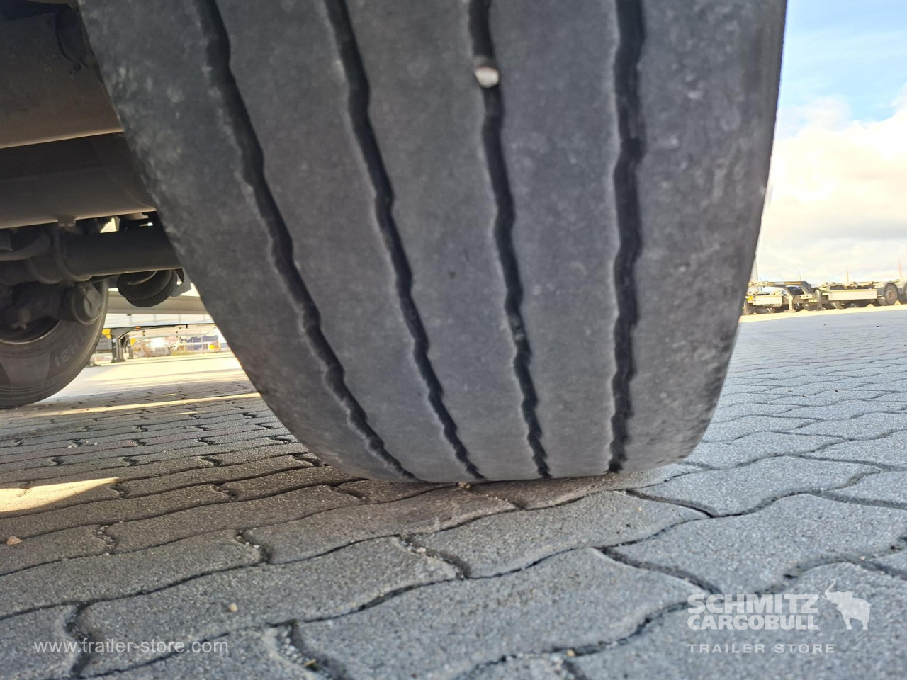 Schmitz Cargobull Mélyh?t? koffer Multitemp 