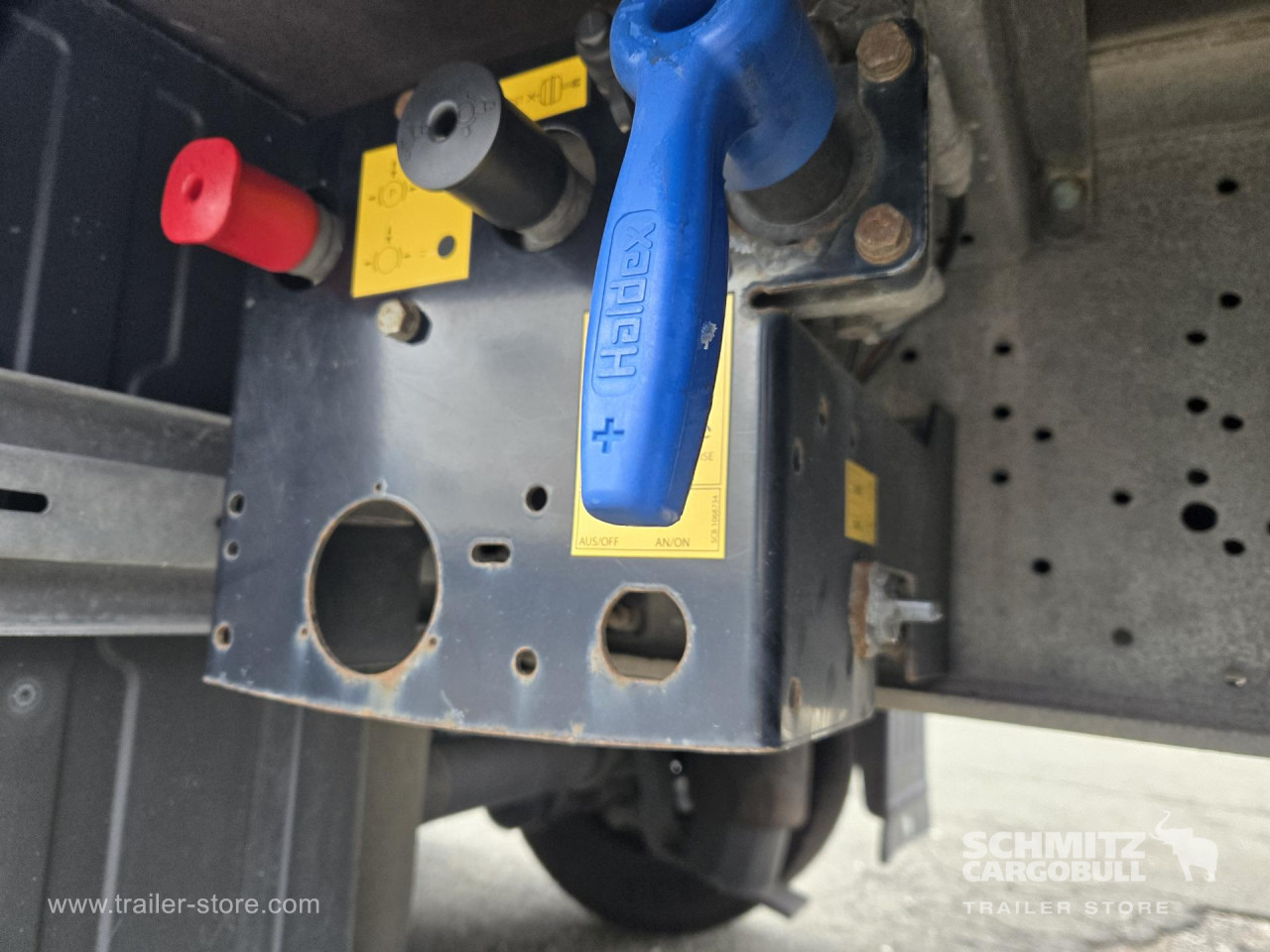 Schmitz Cargobull Curtainsider Varios 