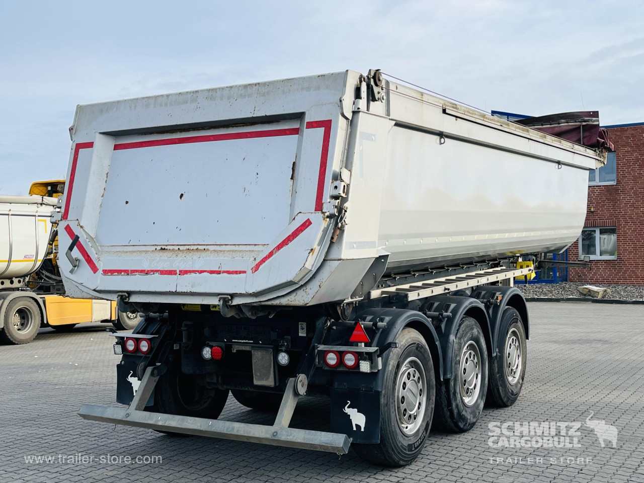 Schmitz Cargobull Kipper Stahlrundmulde 