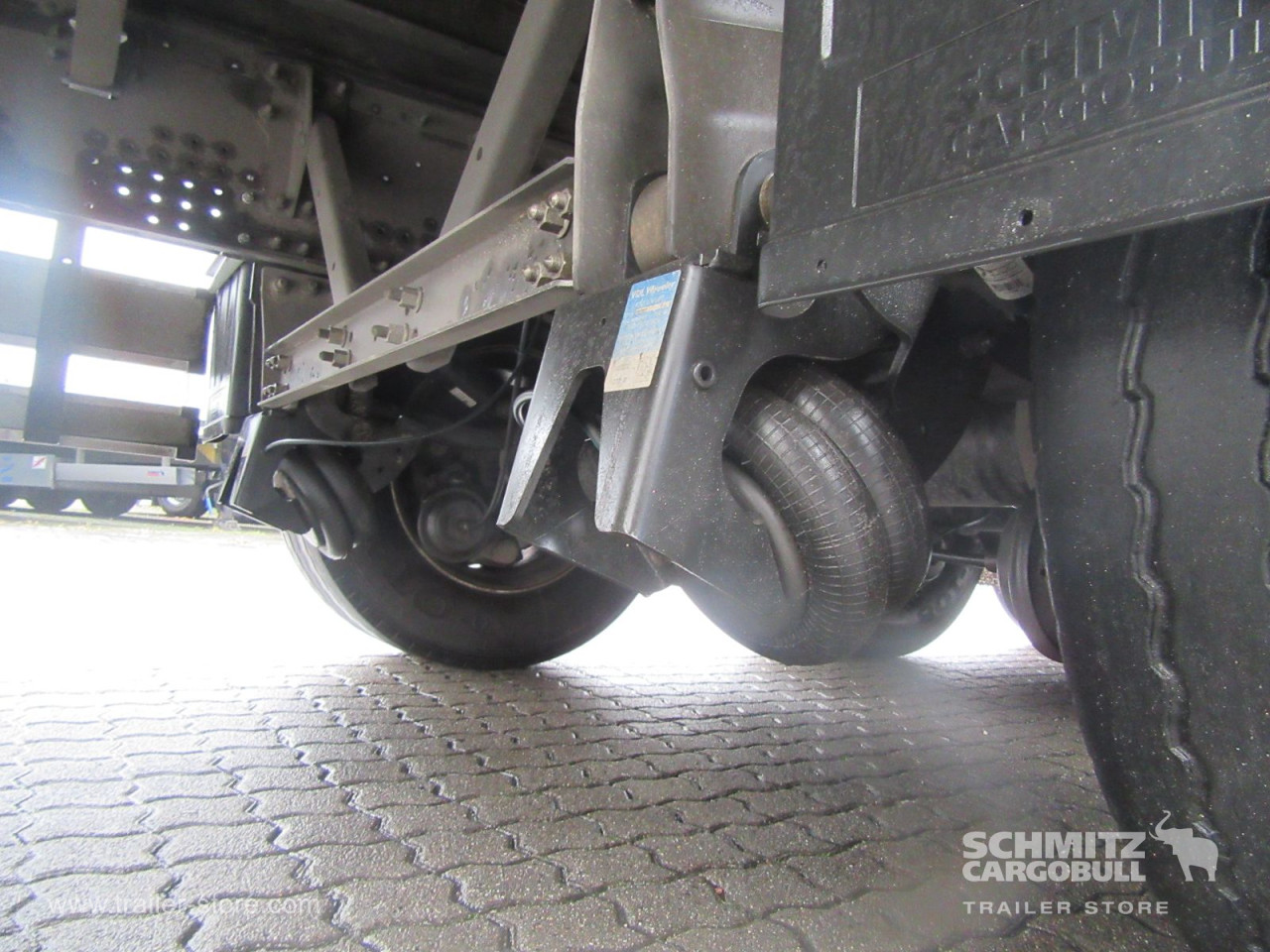 Schmitz Cargobull Curtainsider Standard Getränke 