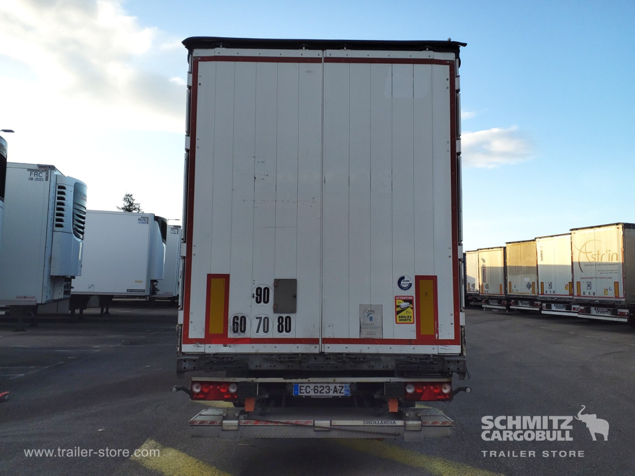 Schmitz Cargobull Semitrailer Curtainsider Standard Hayon 