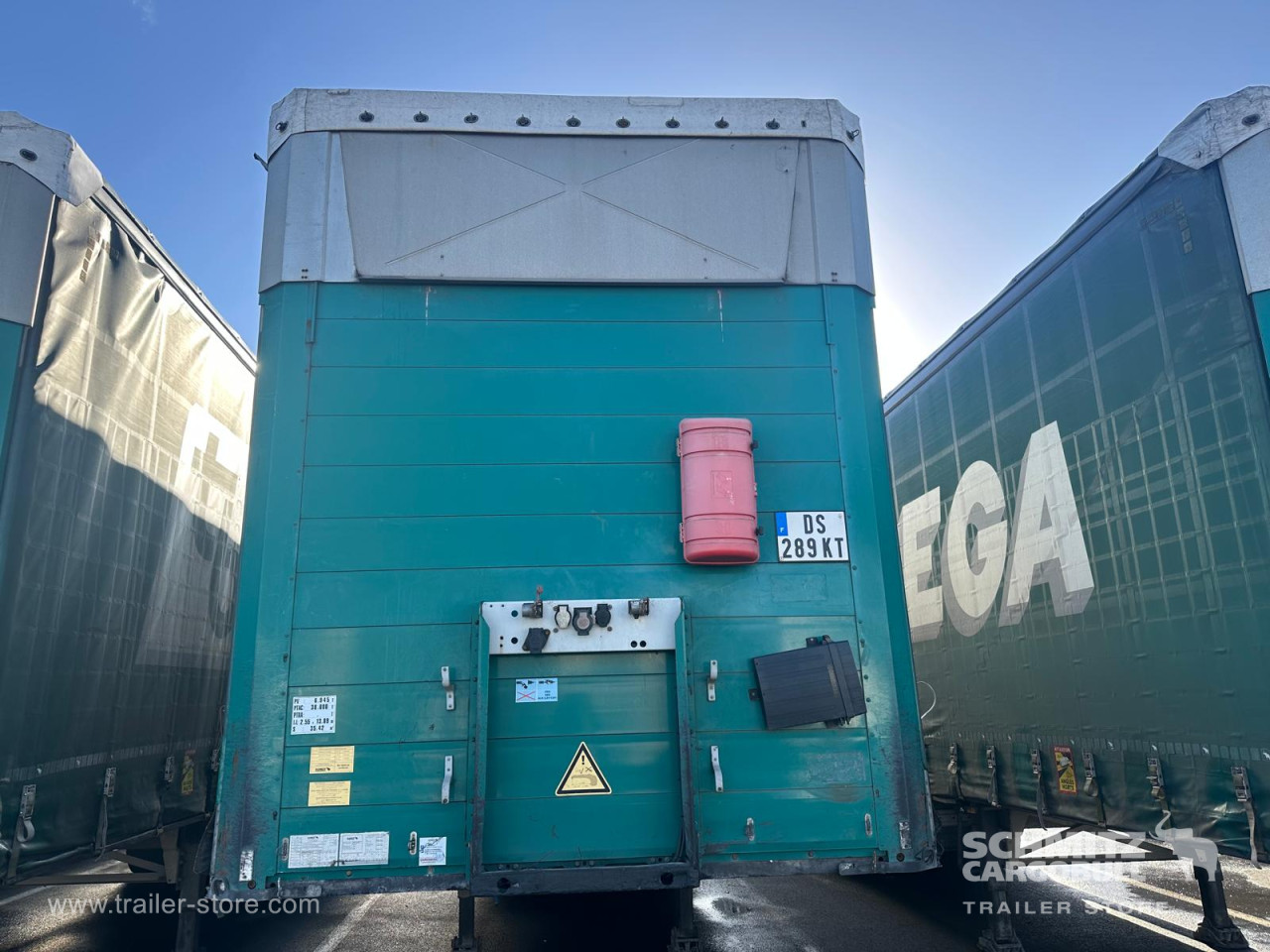 Schmitz Cargobull Semitrailer Curtainsider Mega 