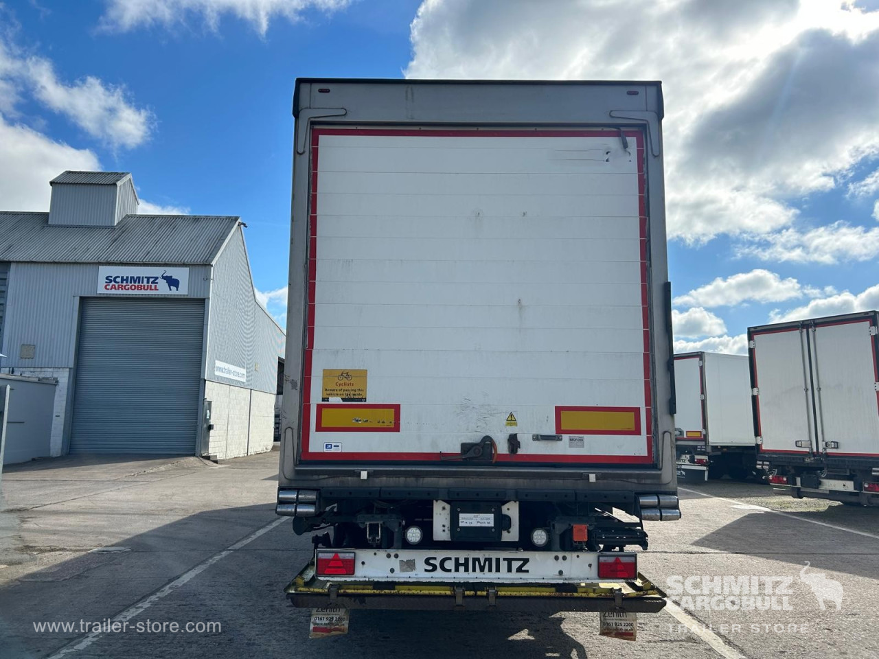 Schmitz Cargobull Reefer Multitemp Taillift 