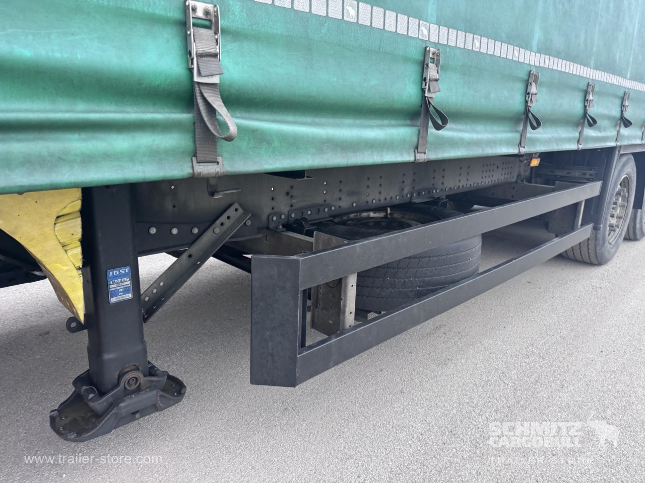 Schmitz Cargobull Curtainsider Mega 