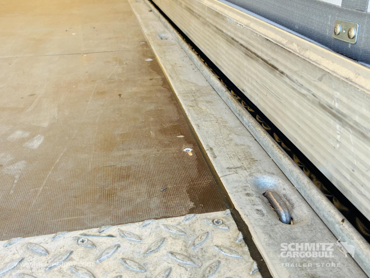 Schmitz Cargobull Curtainsider Standard 