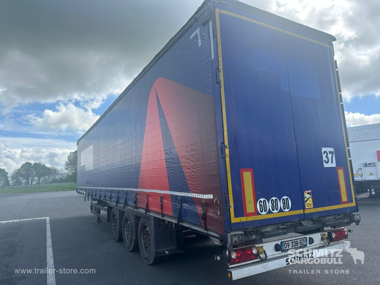 Schmitz Cargobull Semitrailer Curtainsider Mega 