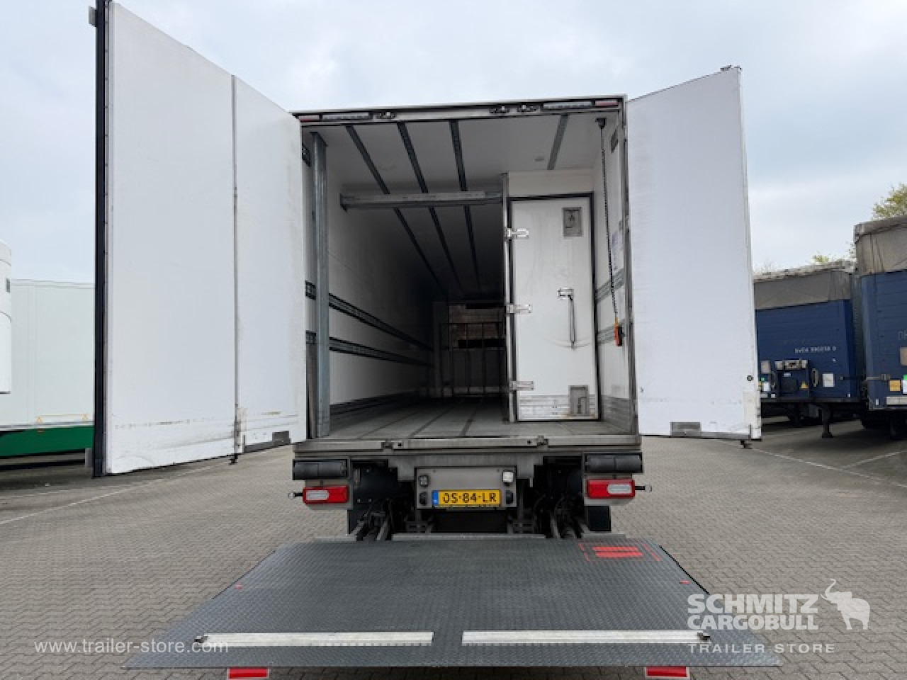 SOR IBERICA Oplegger Vries Multitemp Taillift 