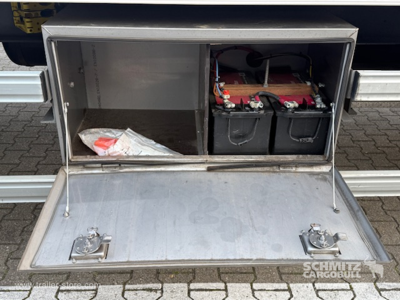 SOR IBERICA Oplegger Vries Multitemp Taillift 