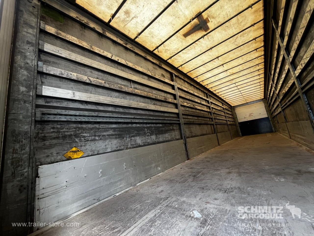 Schmitz Cargobull Curtainsider Standard 