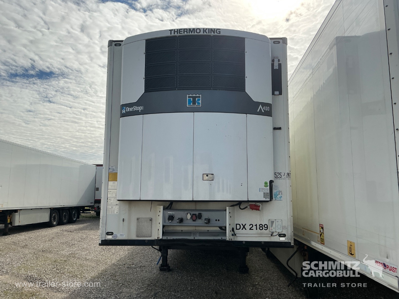 Schmitz Cargobull Reefer Meat hanging system 
