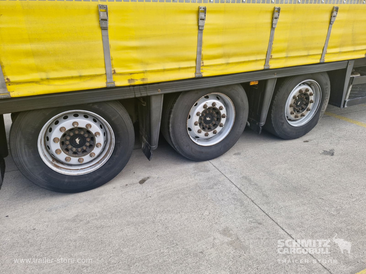 Schmitz Cargobull Curtainsider Mega 