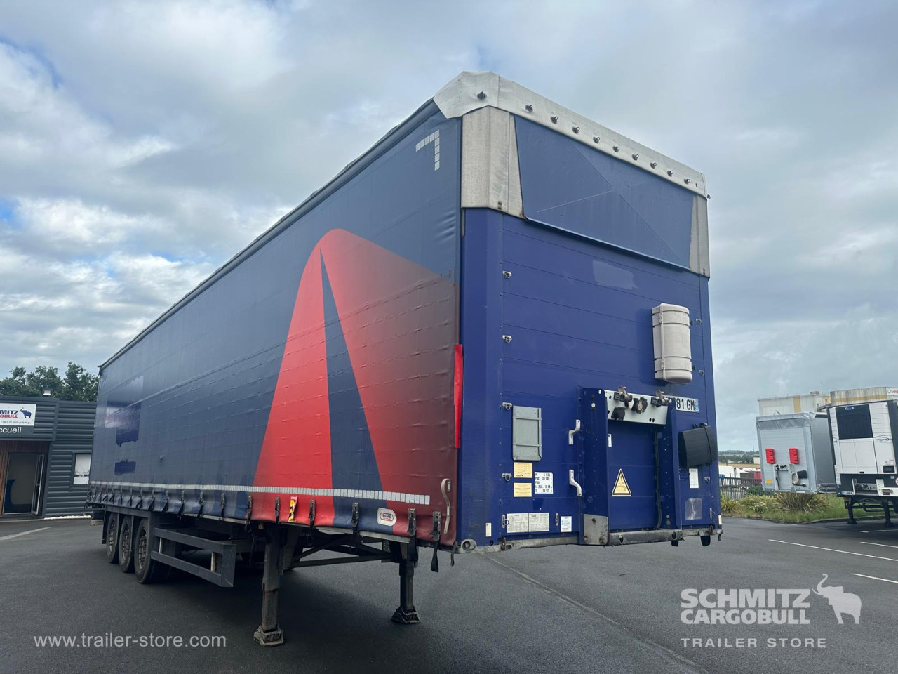 Schmitz Cargobull Semitrailer Curtainsider Mega 