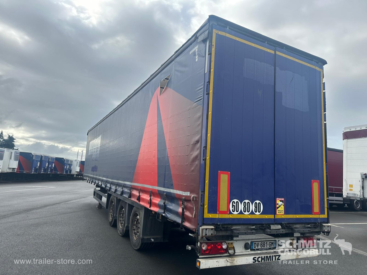 Schmitz Cargobull Semitrailer Curtainsider Mega 
