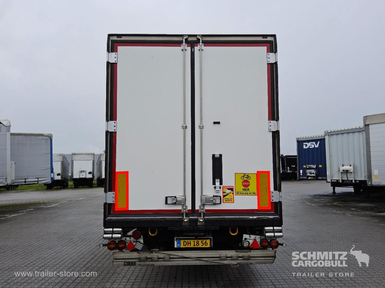 Schmitz Cargobull Tiefkühler Multitemp Doppelstock Ladebordwand 