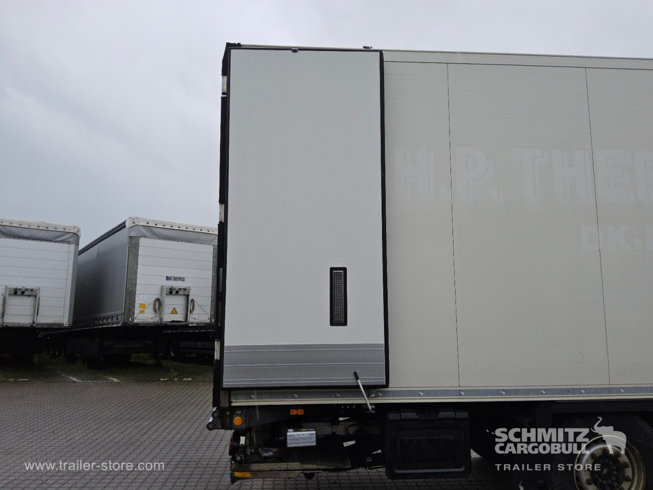 Schmitz Cargobull Tiefkühler Multitemp Doppelstock Ladebordwand 
