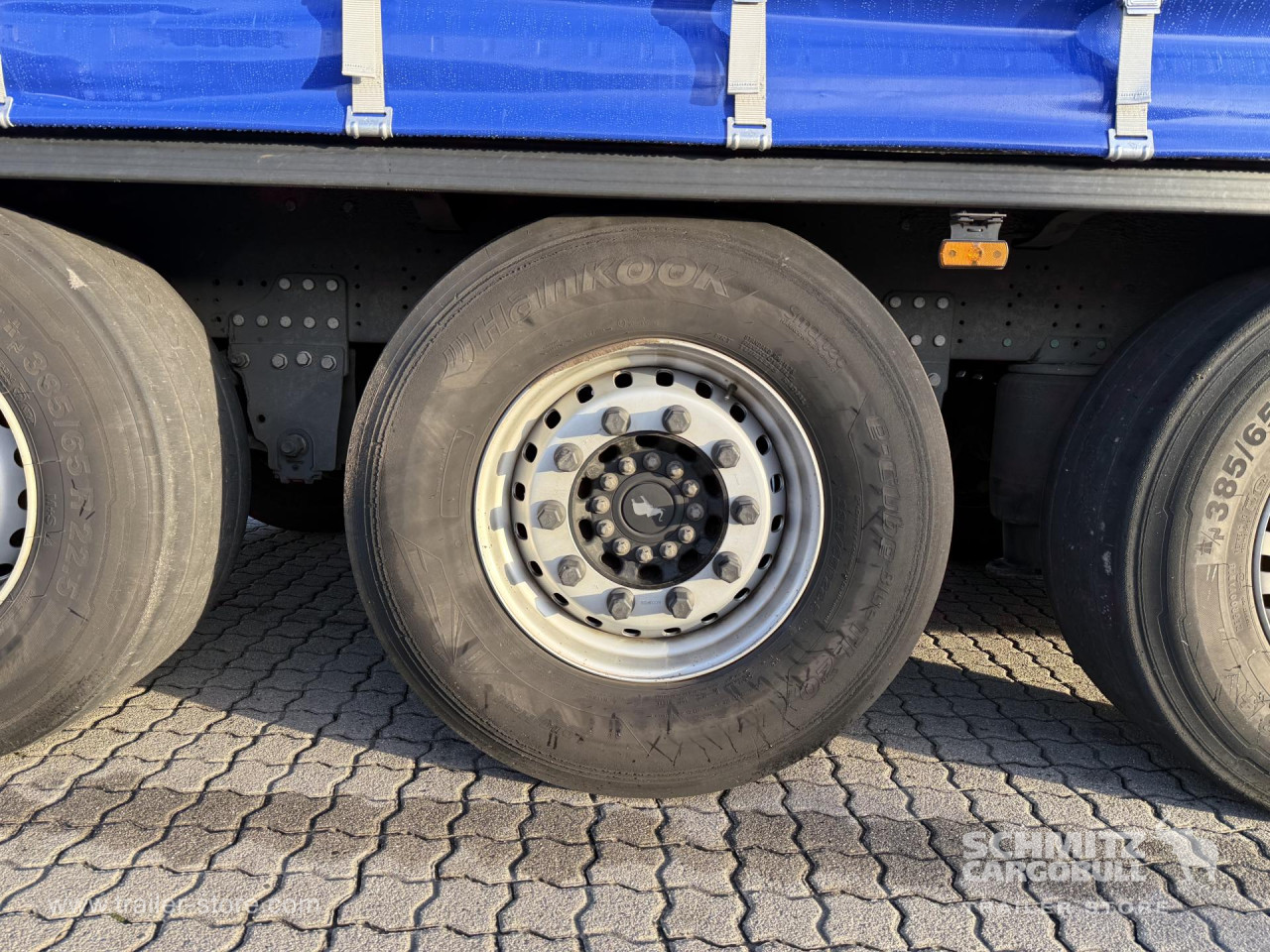 Schmitz Cargobull Curtainsider Standard Getränke 