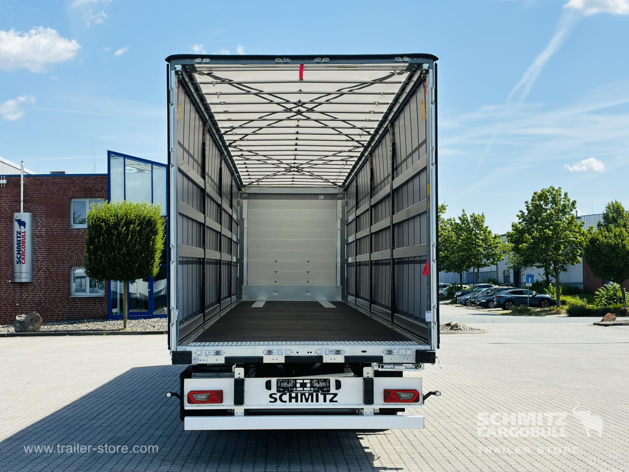 Schmitz Cargobull Curtainsider Standard Getränke 