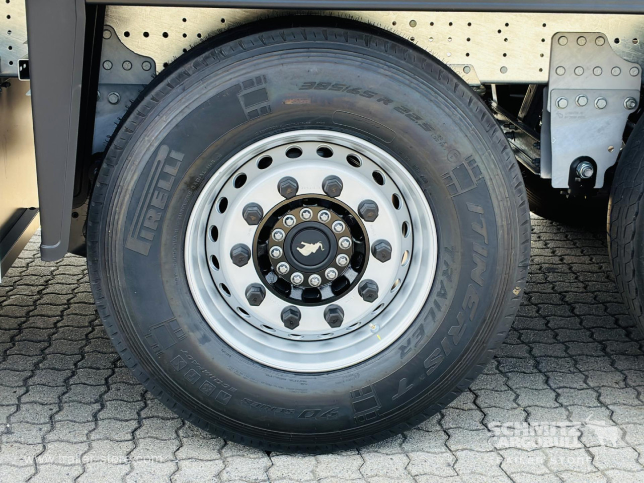Schmitz Cargobull Curtainsider Standard Getränke 