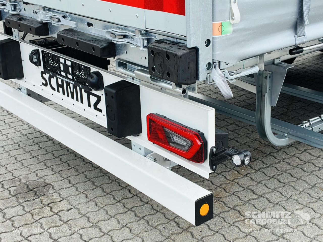 Schmitz Cargobull Curtainsider Standard 