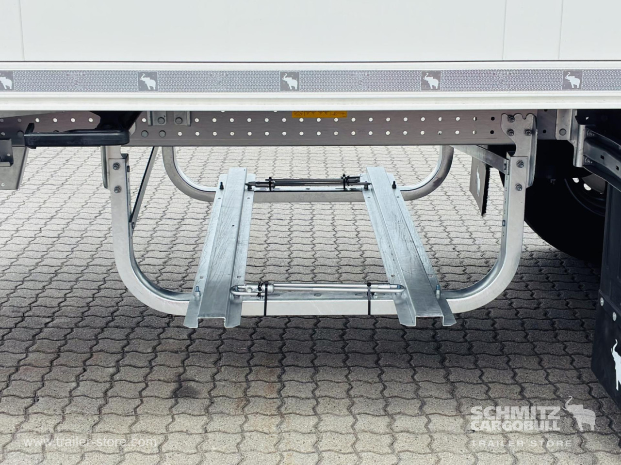Schmitz Cargobull Tiefkühler Standard Doppelstock Trennwand 