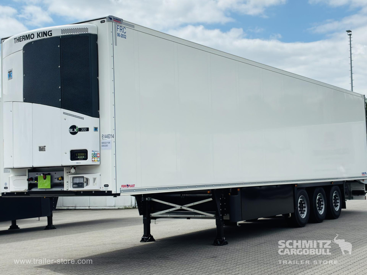 Schmitz Cargobull Tiefkühler Standard Doppelstock Trennwand 