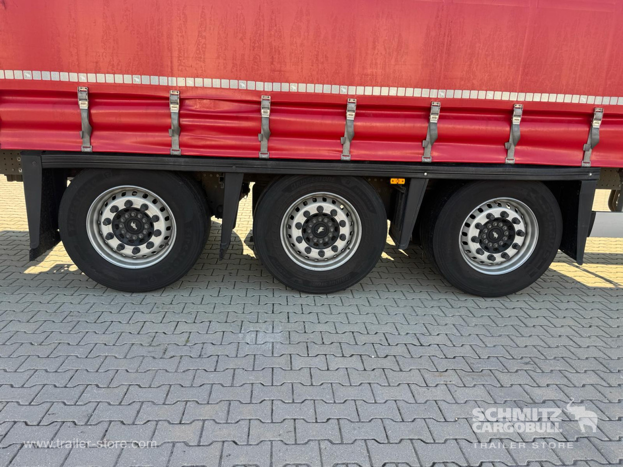 Schmitz Cargobull Curtainsider Mega 