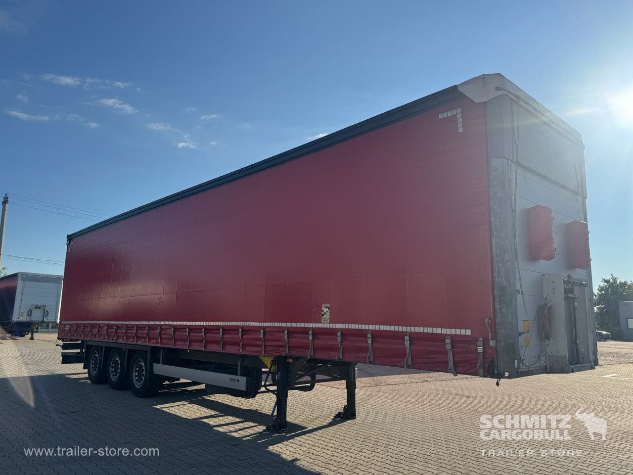 Schmitz Cargobull Curtainsider Mega 